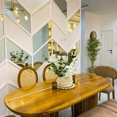 Dinning area arrangement by Otee architect