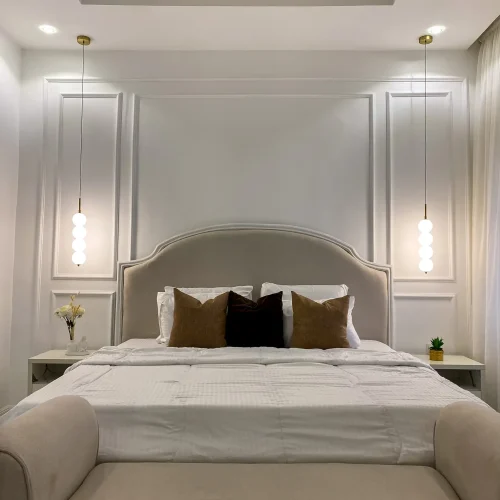 Offwhite Bedroom Interior design